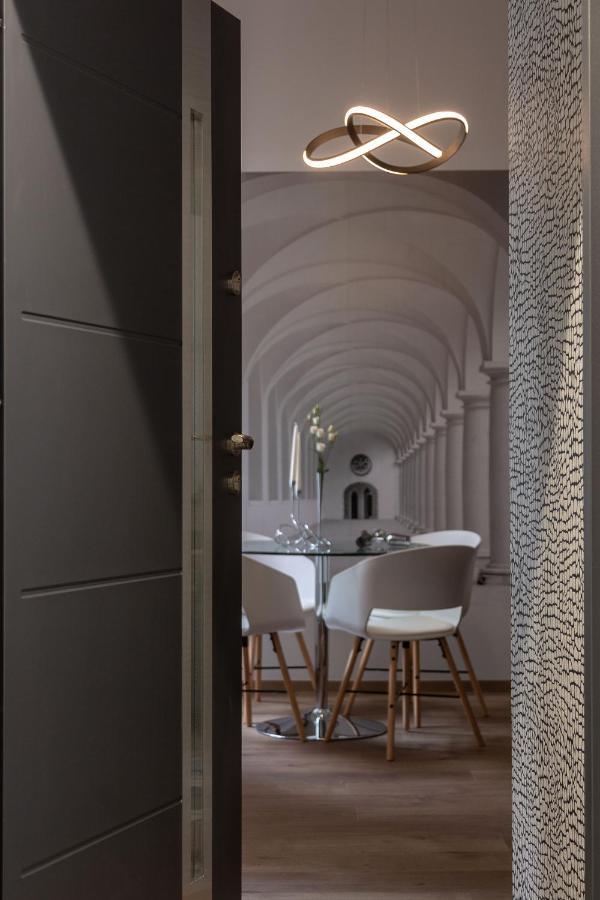 Premium Apartment By Hi5-King Street'S Luxury Suite Budapest Exteriör bild