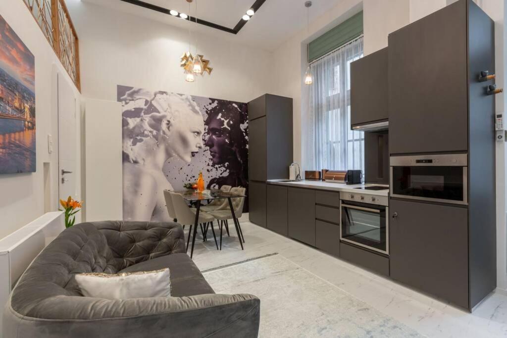 Premium Apartment By Hi5-King Street'S Luxury Suite Budapest Exteriör bild