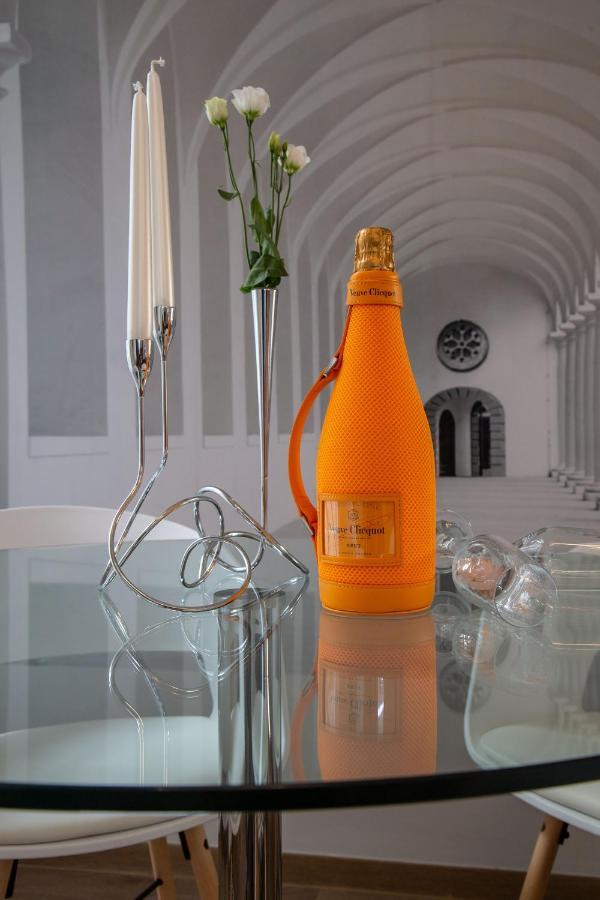 Premium Apartment By Hi5-King Street'S Luxury Suite Budapest Exteriör bild