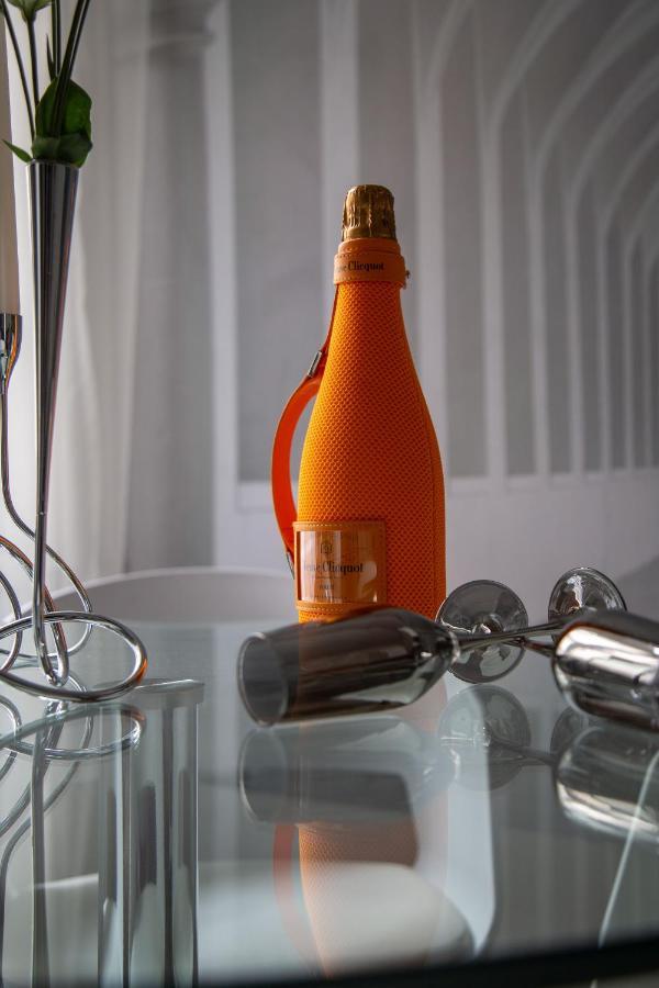 Premium Apartment By Hi5-King Street'S Luxury Suite Budapest Exteriör bild